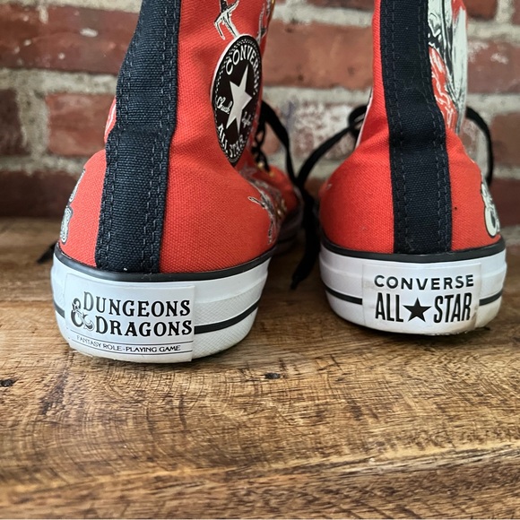 Converse, custom dungeons and dragons size 11 Converse worn twice - Picture 2 of 7